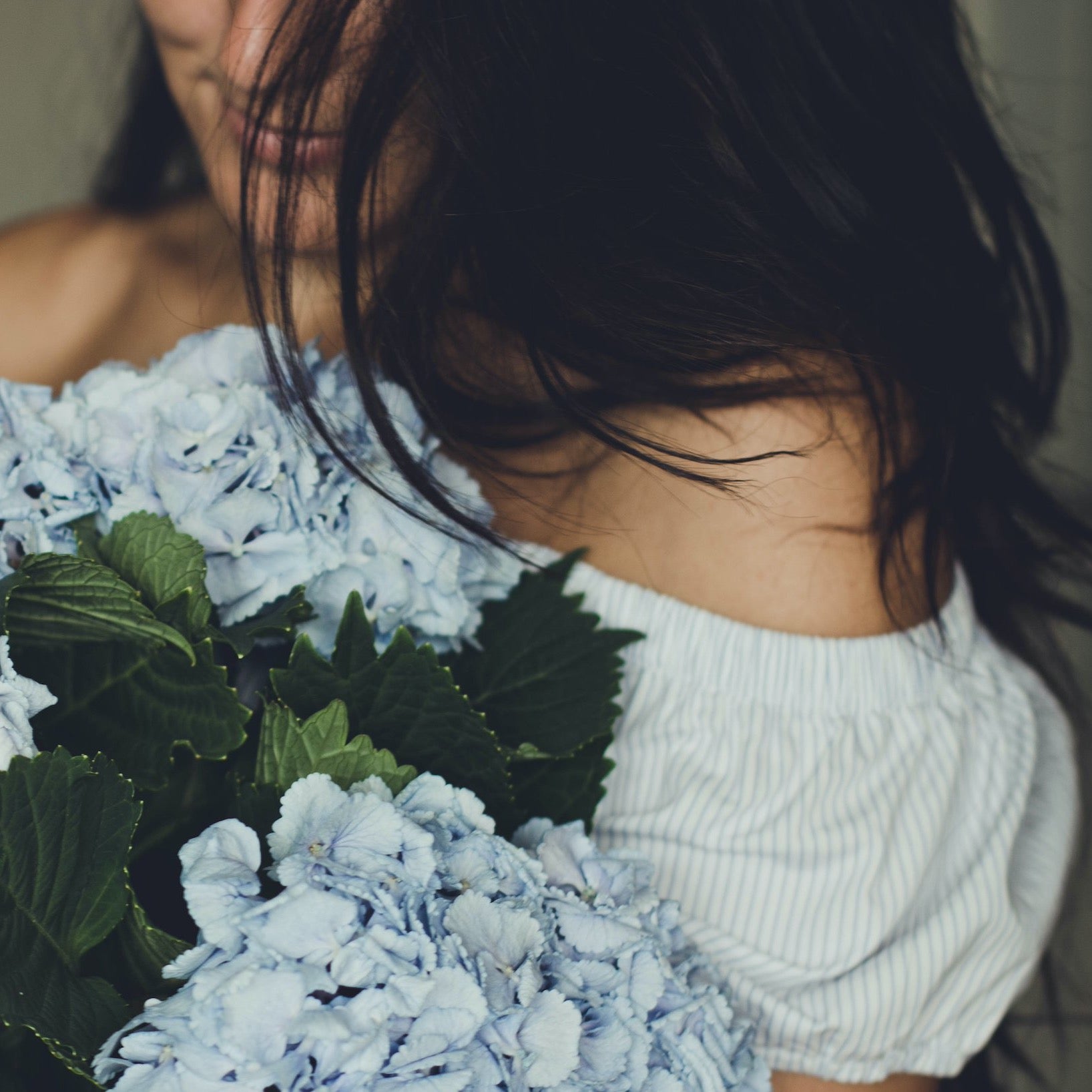Arabian Hollyhock | Soft Black | Flower Hair Color Powder